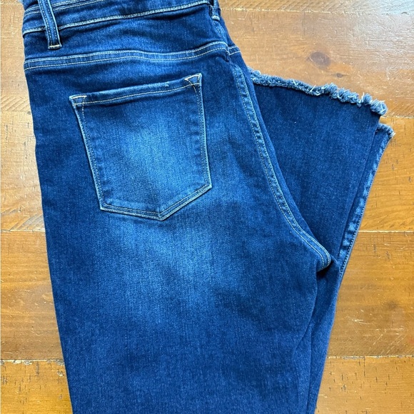 KanCan High Rise Distressed Blue Jeans size 2X - Picture 8 of 11
